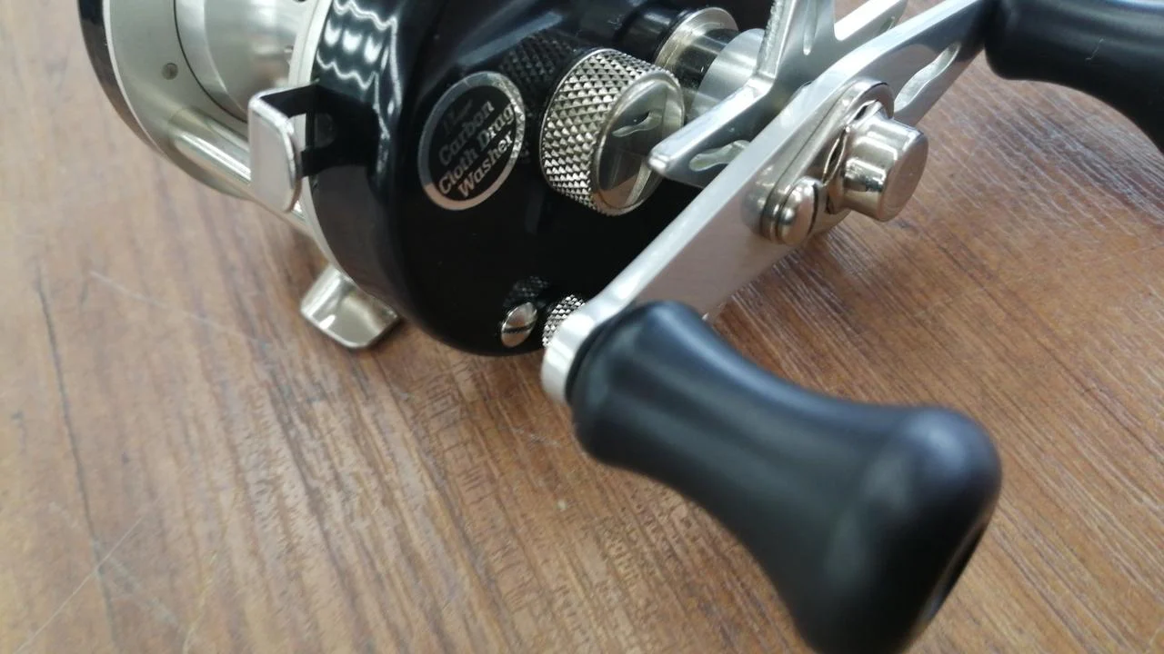 SMITH LTD. Baitcasting Reel PLUGGER - Image 6