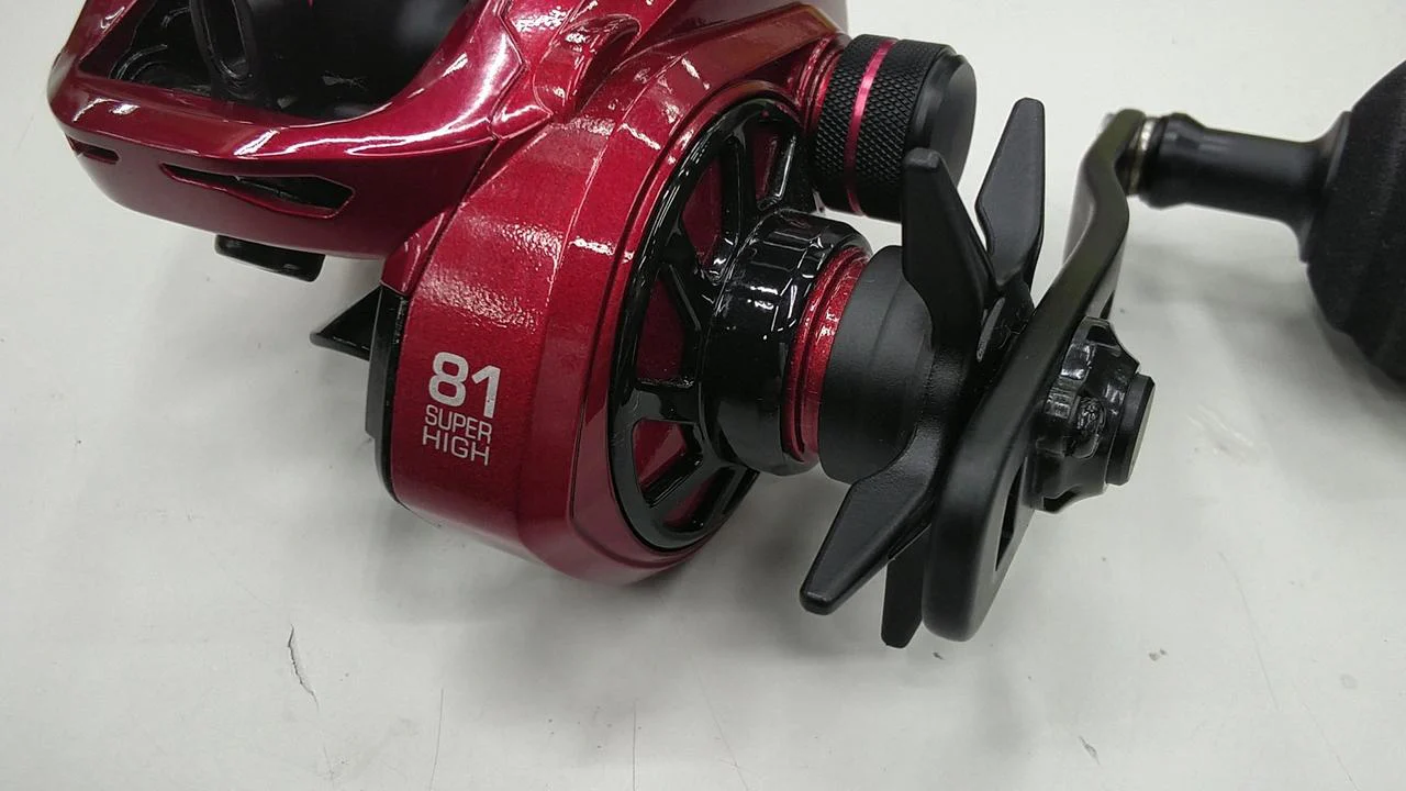 tailwalk Baitcasting Reel Wide Basal VT81L - Image 3