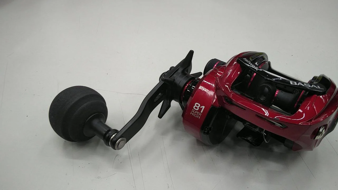 tailwalk Baitcasting Reel Wide Basal VT81R - Image 3