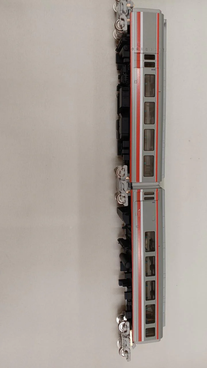 Tenshodo 55062 Odakyu Romancecar 7000 Series LSE Revival Paint - Image 10