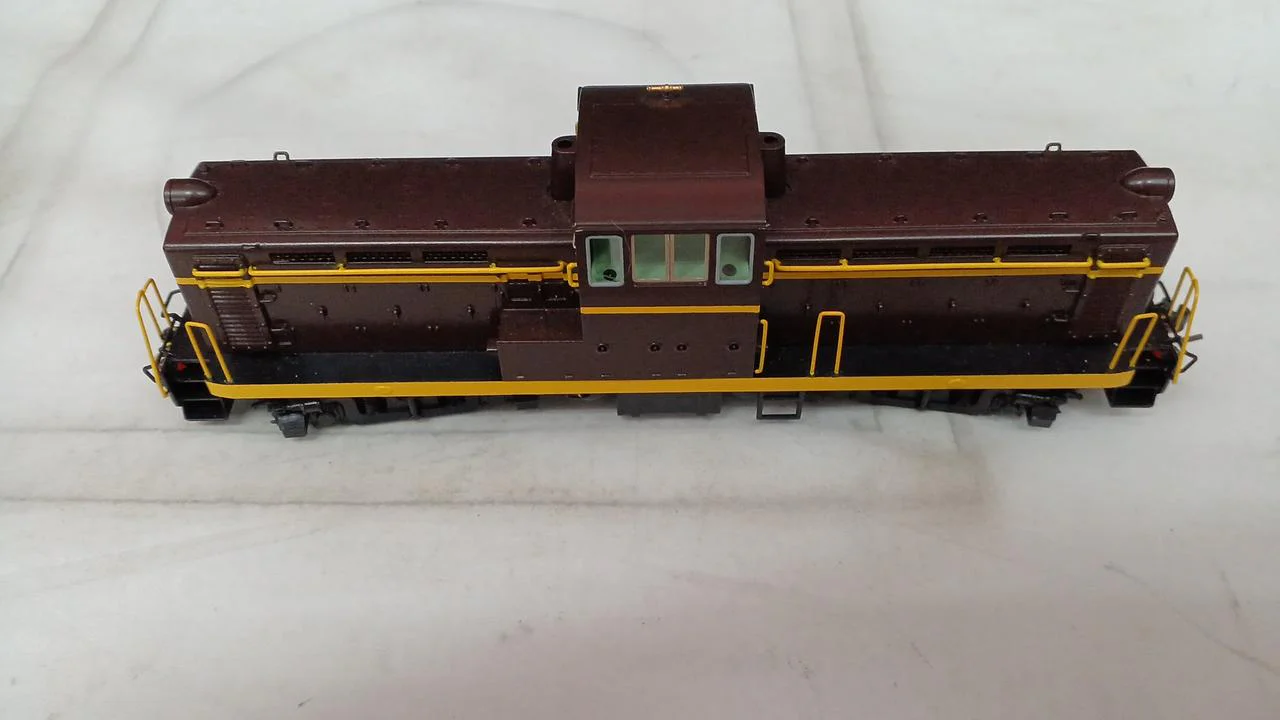 Tenshodo Diesel Locomotive DD13 HO Gauge - Image 7