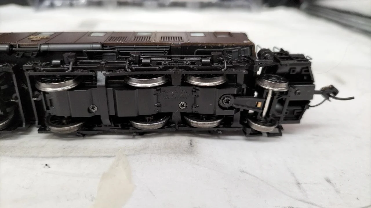 Tenshodo EF10 Electric Locomotive 52041 First Generation Grape Color No. 2 - Image 13
