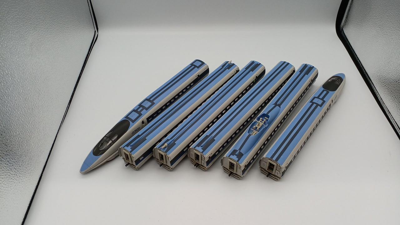 Tenshodo HO Gauge 500 Series Shinkansen Nozomi 14-Car Set - Image 4
