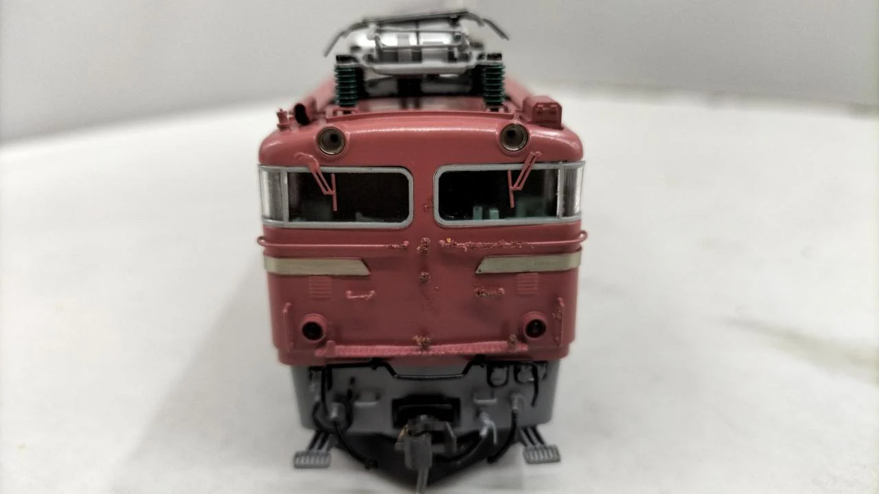 Tenshodo HO Gauge AC/DC Dual-Use Electric Locomotive EF81 Rose Pink - Image 3