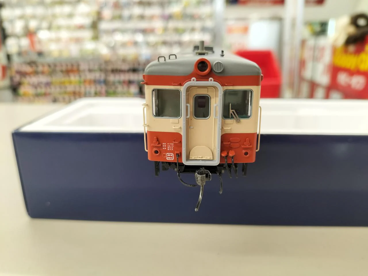 Tenshodo KiHa 52 0 series Standard color - Image 6