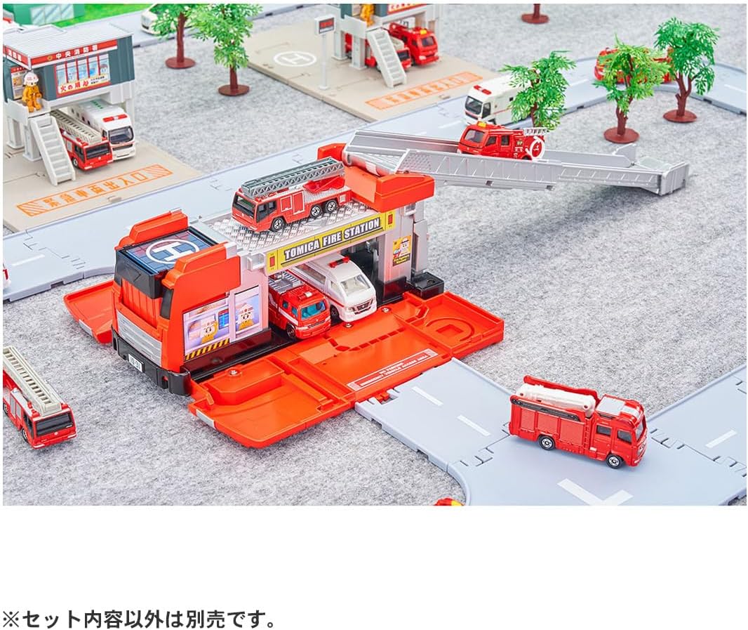 Tomica World Tomica Vehicle Town Transforming Ladder Fire Truck (with Tomica) - Image 8