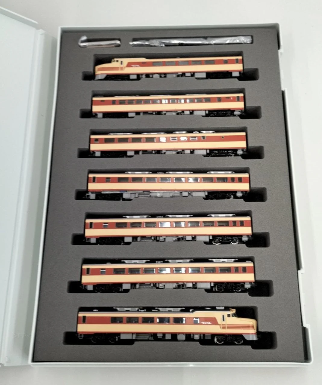 TOMIX 1/150 KiHa 81 Series Limited Express Diesel Car (Tsubasa) Set 7 Cars [98737] - Image 5