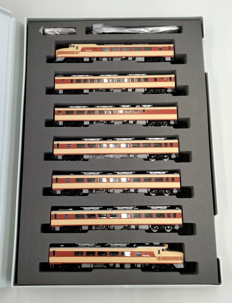TOMIX 1/150 KiHa 81 Series Limited Express Diesel Car (Tsubasa) Set 7 Cars [98737] - Image 5