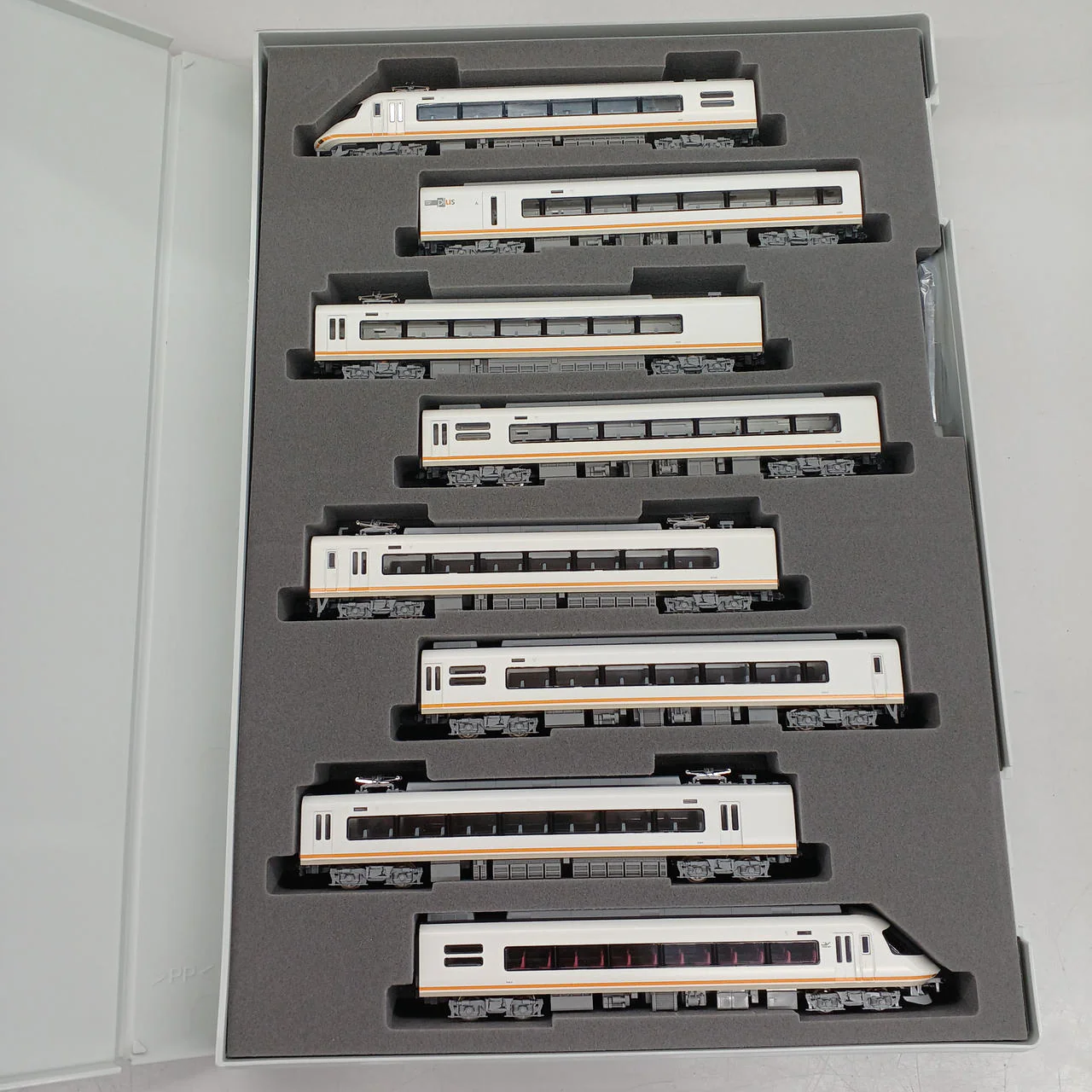 TOMIX 1/150 Kintetsu Railway 21000 Series Urban Liner PLU Urban Liner PLUS 8-Car Set - Image 4