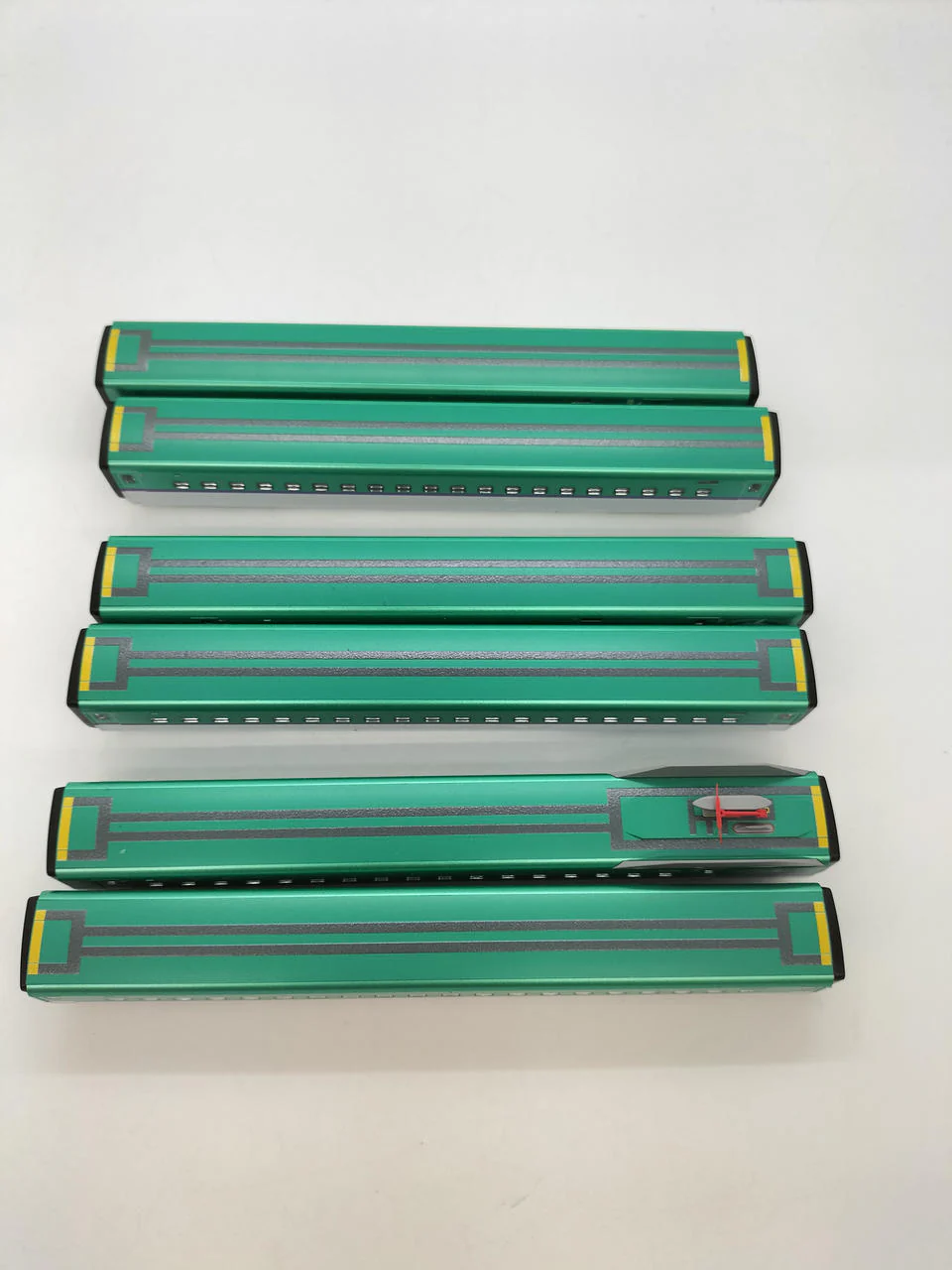 TOMIX 1/160 H5 Series Hokkaido & Tohoku Shinkansen Extension Set (6 cars) 1/160 H5 Series Hokkaido & Tohoku Shinkansen - Image 3