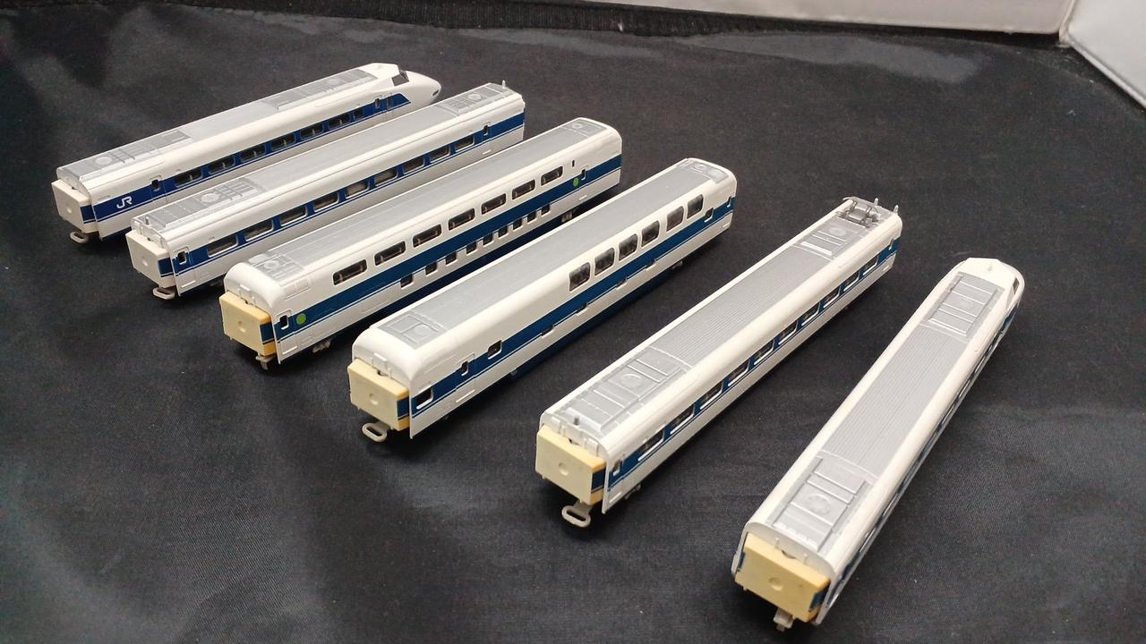 TOMIX 100 Series Tokaido & Sanyo Shinkansen Basic Set - Image 10