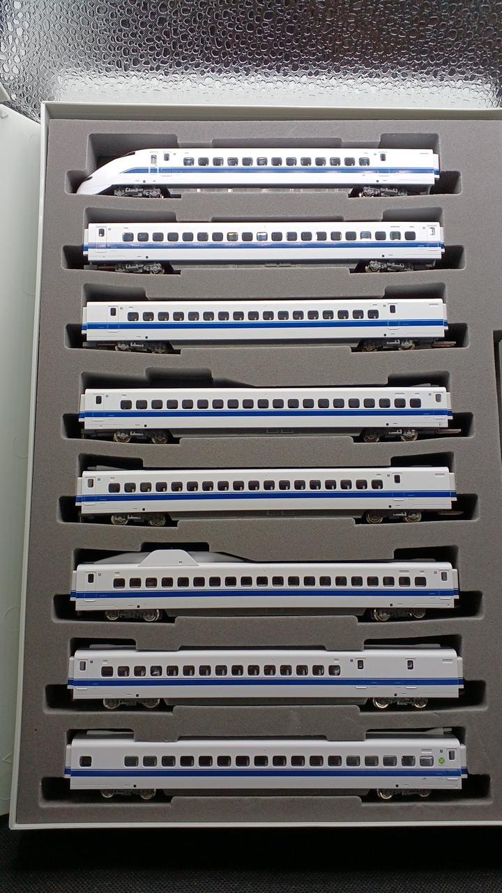 TOMIX 300 Series Tokaido Shinkansen Basic + Add-on 98659 98661 - Image 4