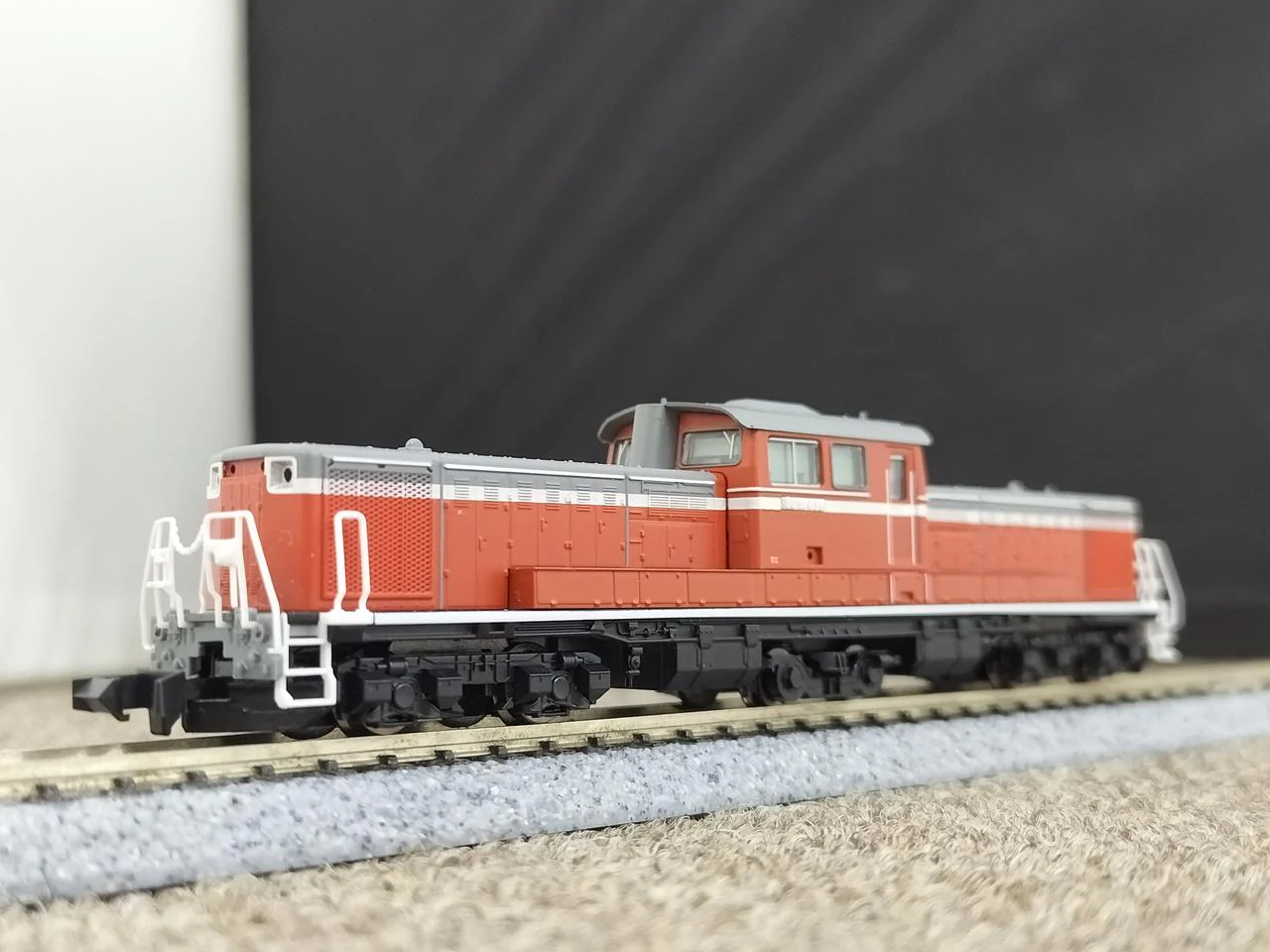 TOMIX Class DD51800 Diesel Locomotive 2213 - Image 10