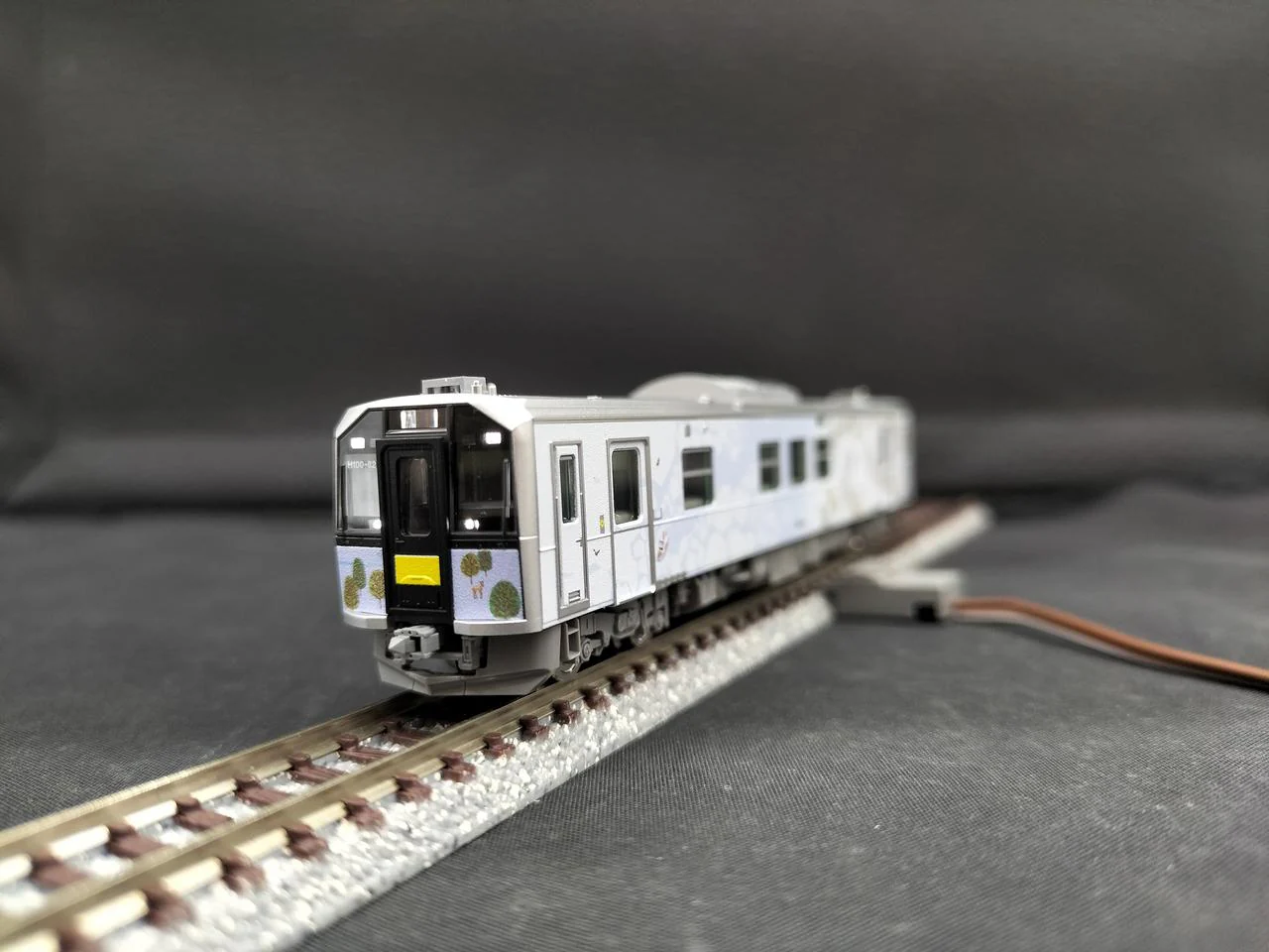 TOMIX H100 Series Senmo Line / Hanasaki Line Wrapped Car 98136 - Image 4