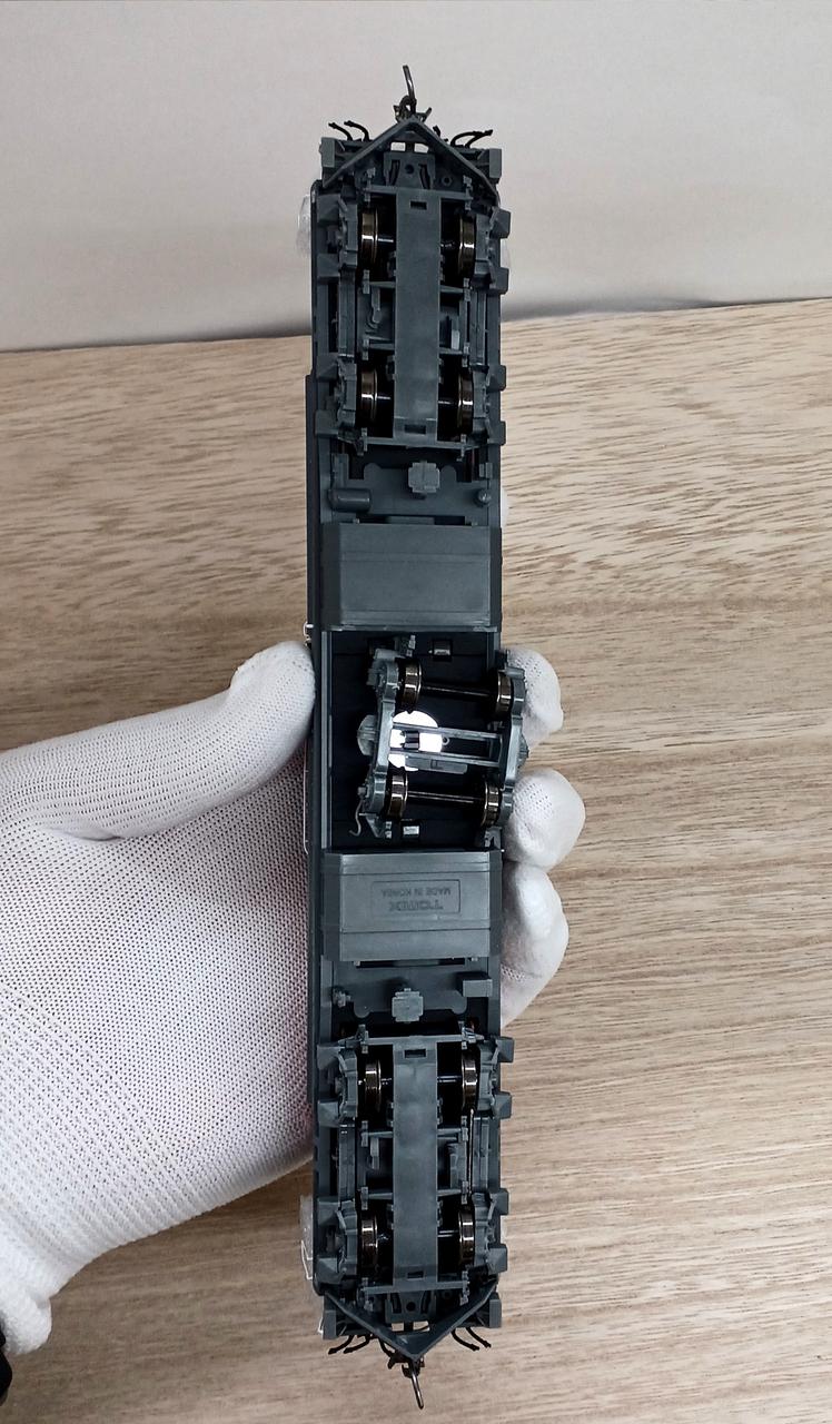 TOMIX HO-236 HO Gauge 1/80 JR DD51 Class 1000 Diesel Locomotive (Cold Region Type) - Image 15