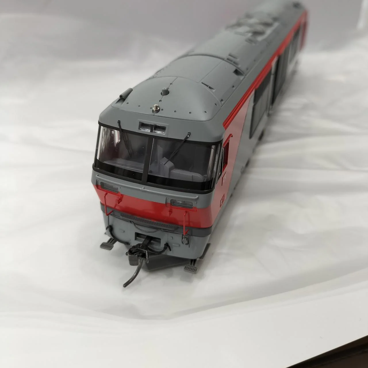TOMIX HO Gauge 241 JR DF200 200 Series Diesel Locomotive - Image 8