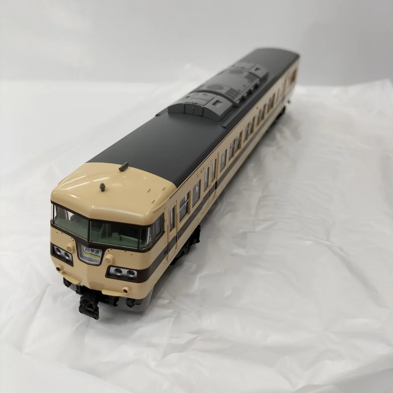 TOMIX HO Gauge 9093 JNR 117 Series Suburban Train (Special Rapid) Set - Image 11
