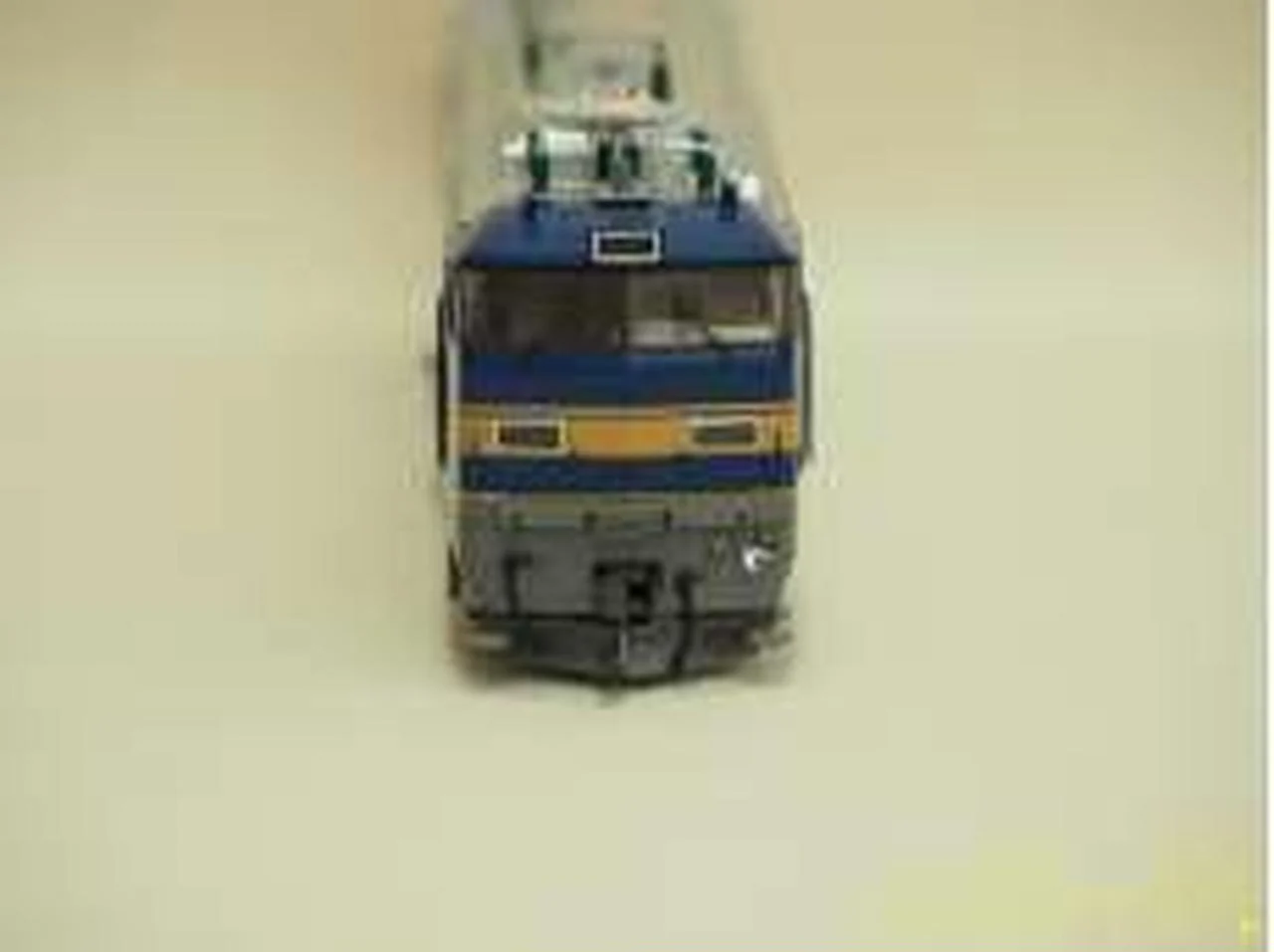 TOMIX HO Gauge Electric Locomotive 1/80 EF510-500 Series Electric Locomotive (Hokutosei Color) - Image 3