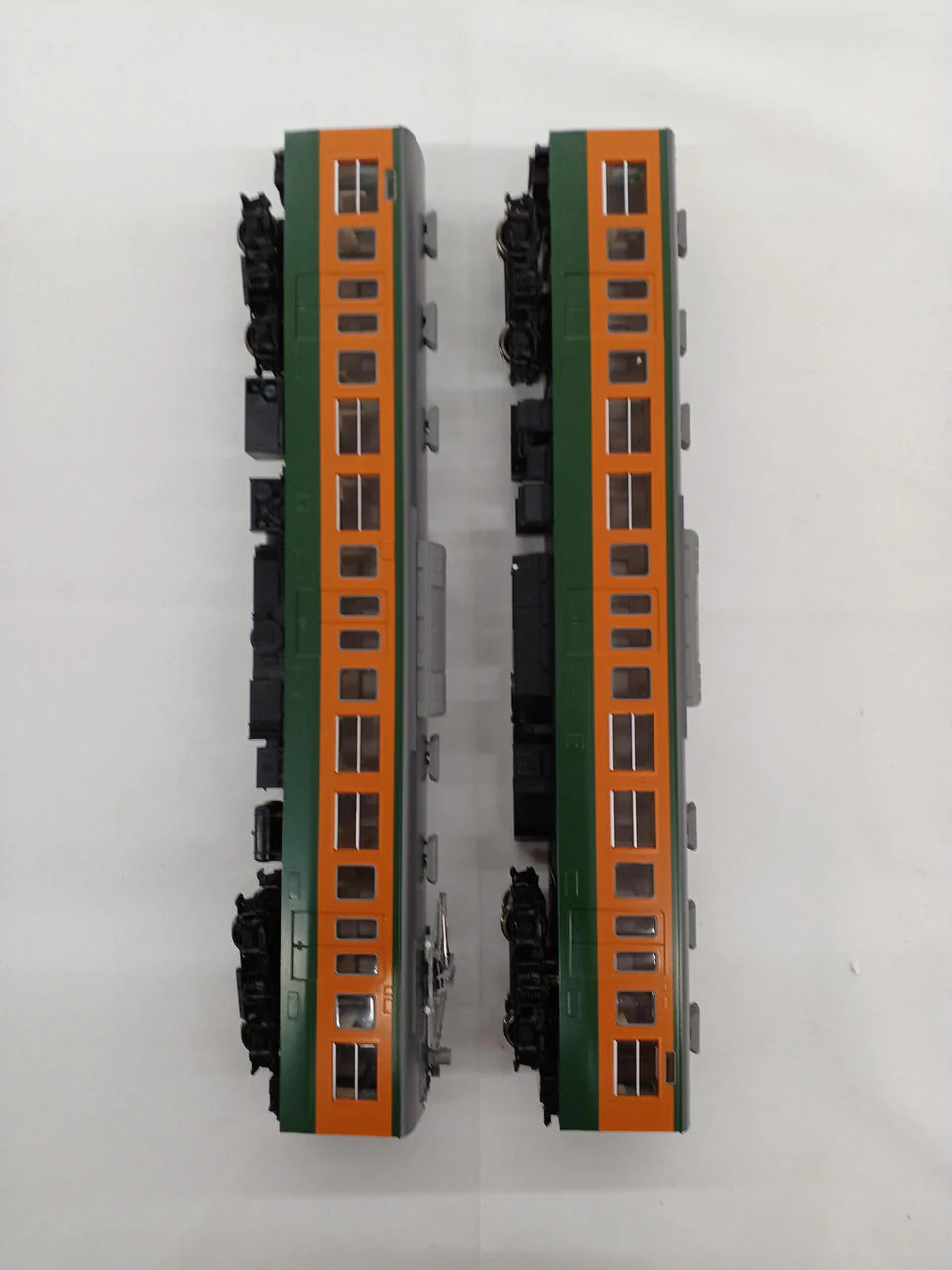TOMIX HO Gauge HO-004113 2000 Series Suburban Train (Shonan Color) Add-on Set - Image 5