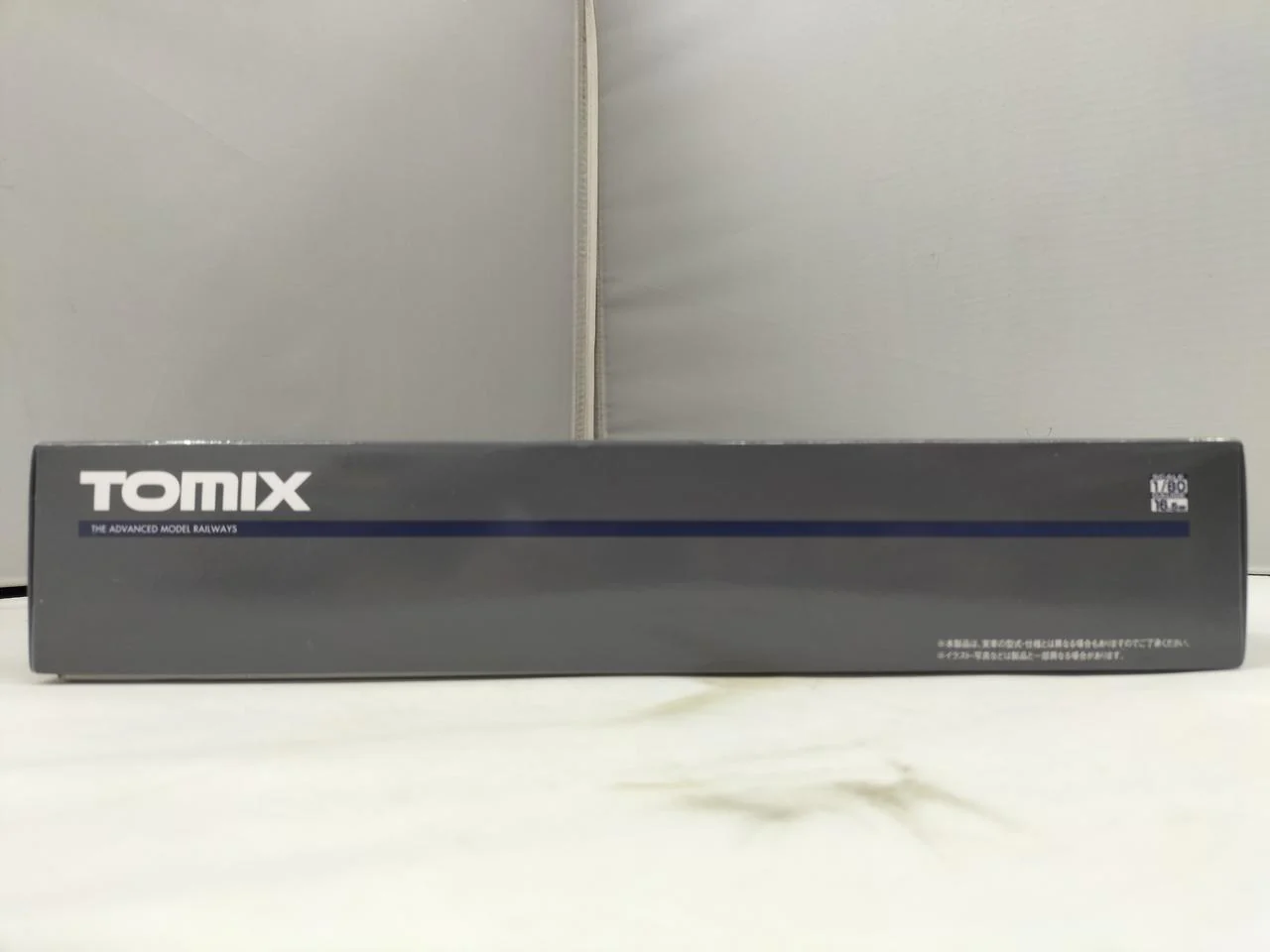 TOMIX HO Gauge JNR 485 Series Limited Express Train (Early Model Kuha 481 100) Basic Set - Image 4