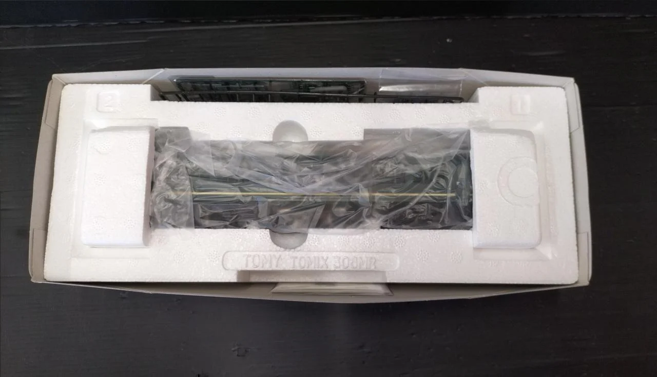 TOMIX HO gauge JR EF81 electric locomotive (Twilight Express color) - Image 7