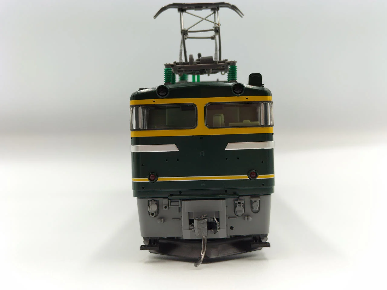 TOMIX HO Gauge Prestige Model JR EF81 Electric Locomotive (Twilight Express Color) - Image 13