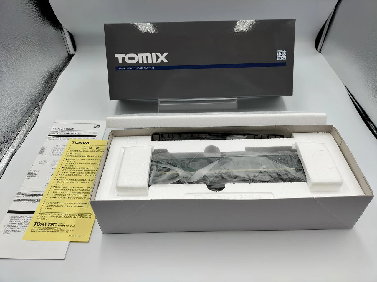 TOMIX HO Gauge Prestige Model JR EF81 Electric Locomotive (Twilight Express Color) - Image 4