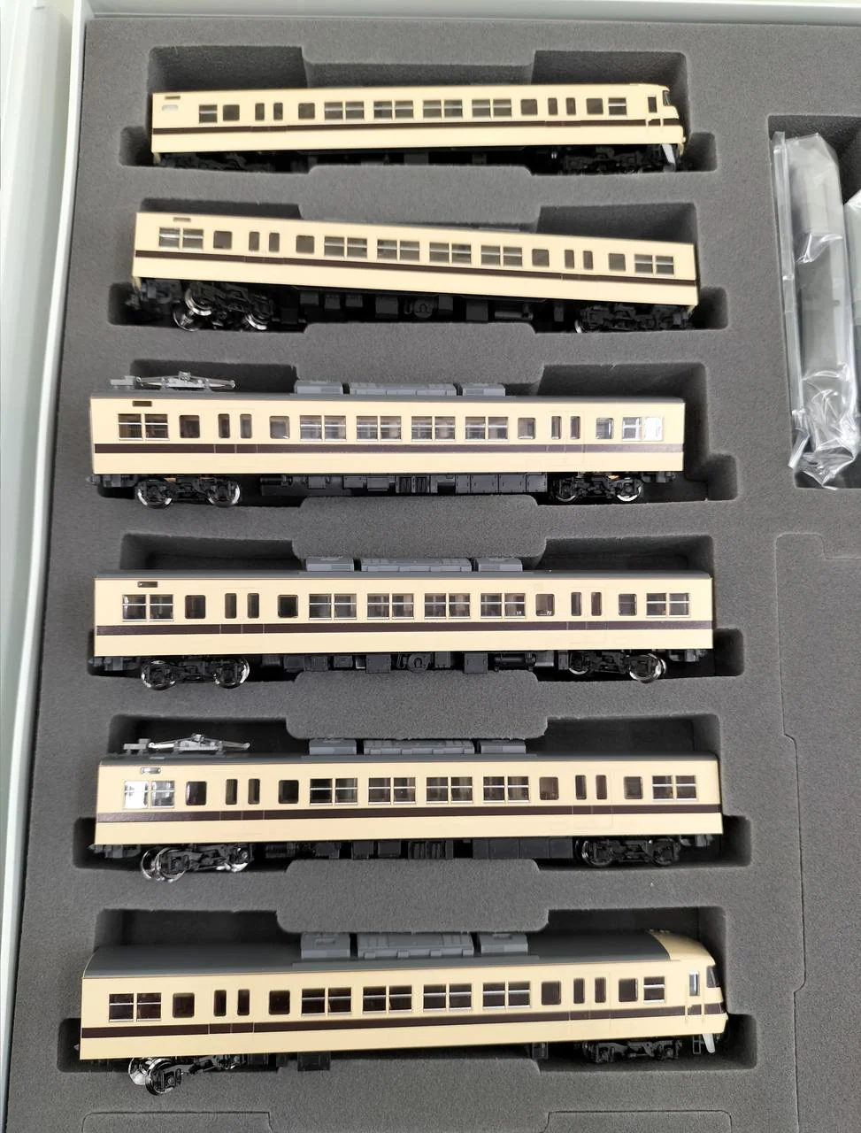 TOMIX JNR 117 Series 0 Suburban Train 6-Car Set 98696 - Image 4