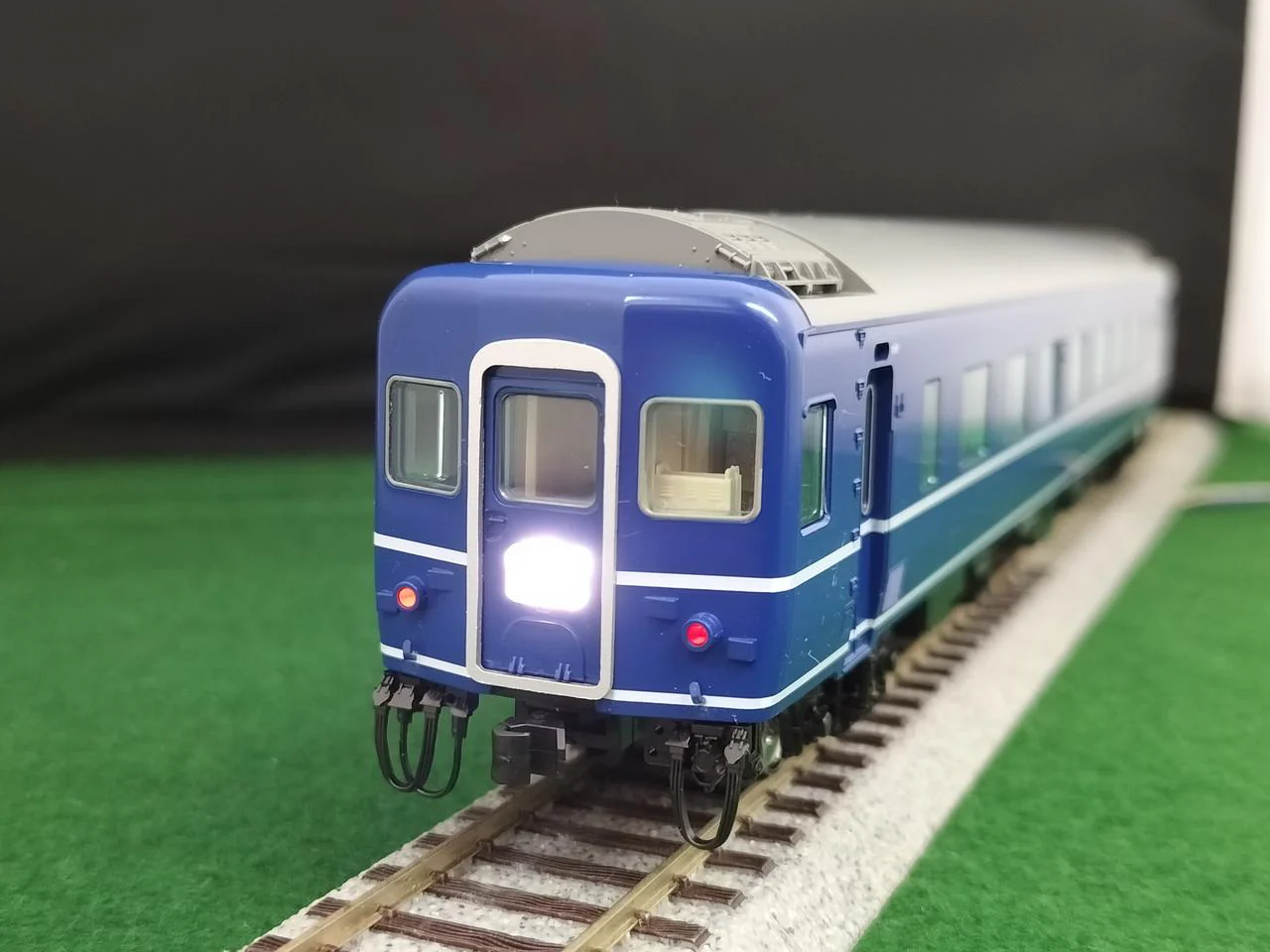 TOMIX JNR 24 Series 24 Series Limited Express Sleeper Passenger Car 4-Car Basic Set HO-9043 - Image 8