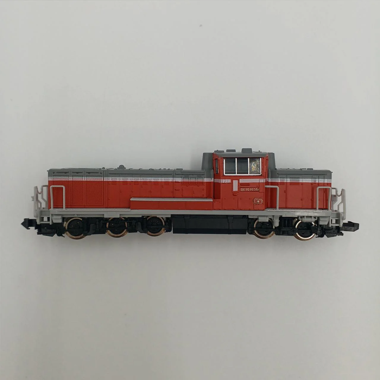TOMIX JNR DE10 Class Diesel Locomotive 2205 - Image 3