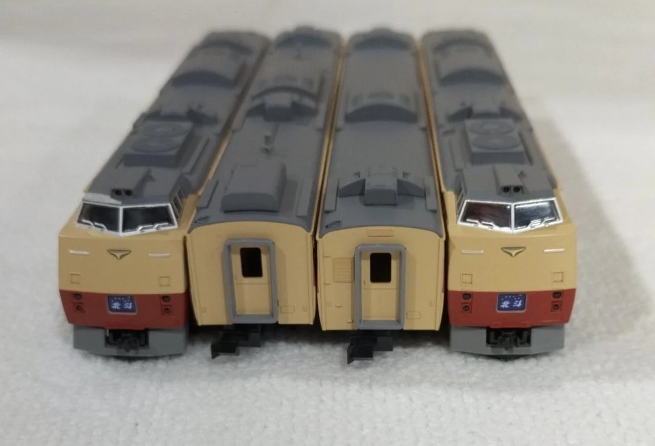 TOMIX JNR KiHa 1830 Series Limited Express JNR KiHa 1830 Series Limited Express Diesel Car - Image 8