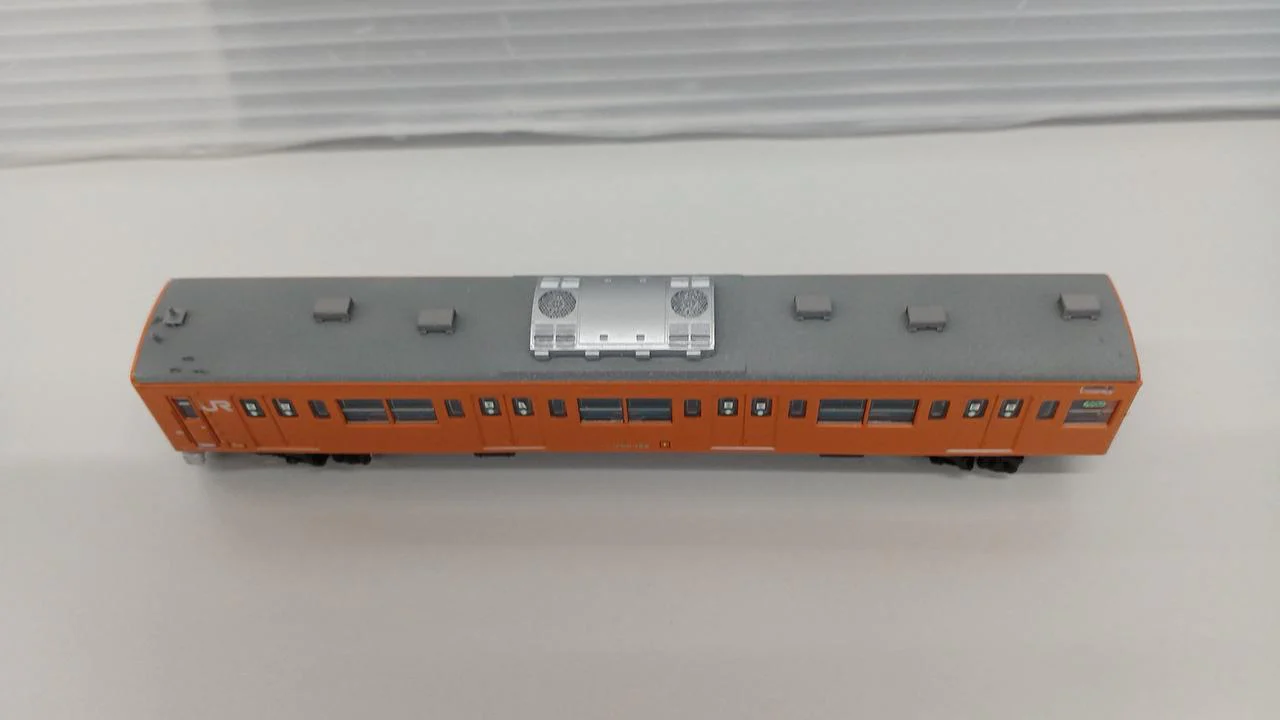 TOMIX JR 201 Series Commuter Train Set 98767/96768 - Image 6
