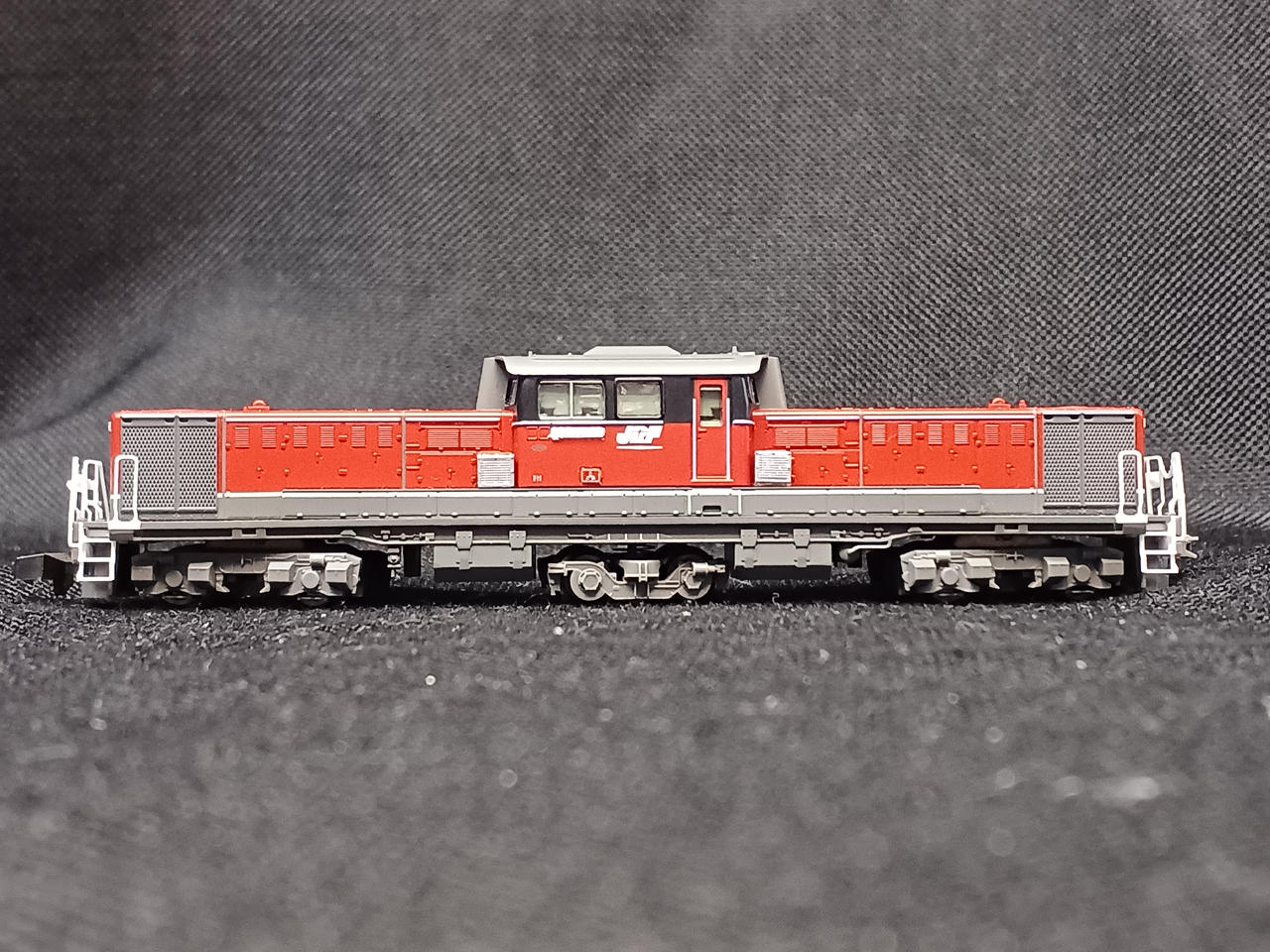 TOMIX JR DD51 Series Diesel Locomotive 2218 - Image 2