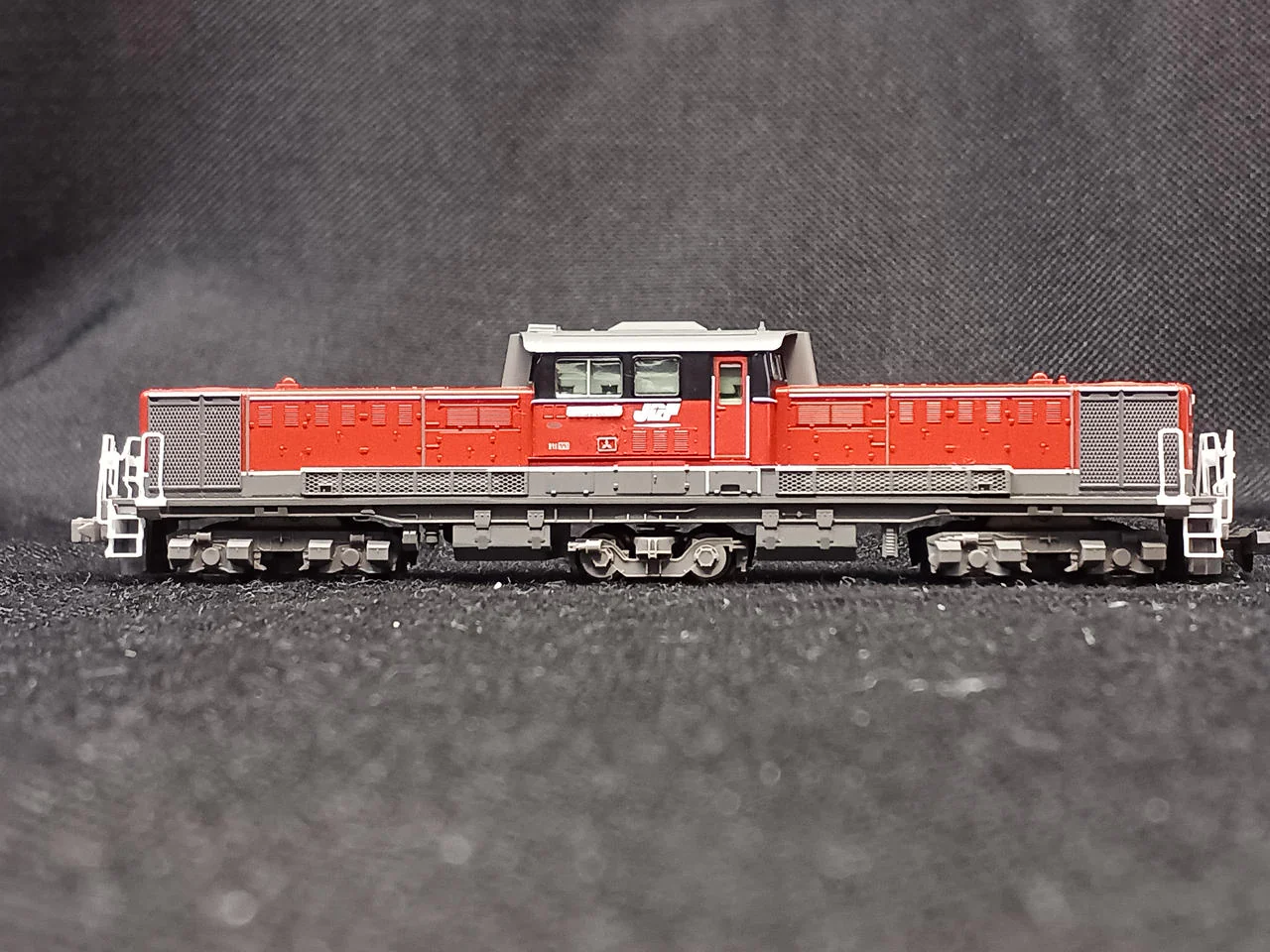 TOMIX JR DD51 Series Diesel Locomotive 2218 - Image 4