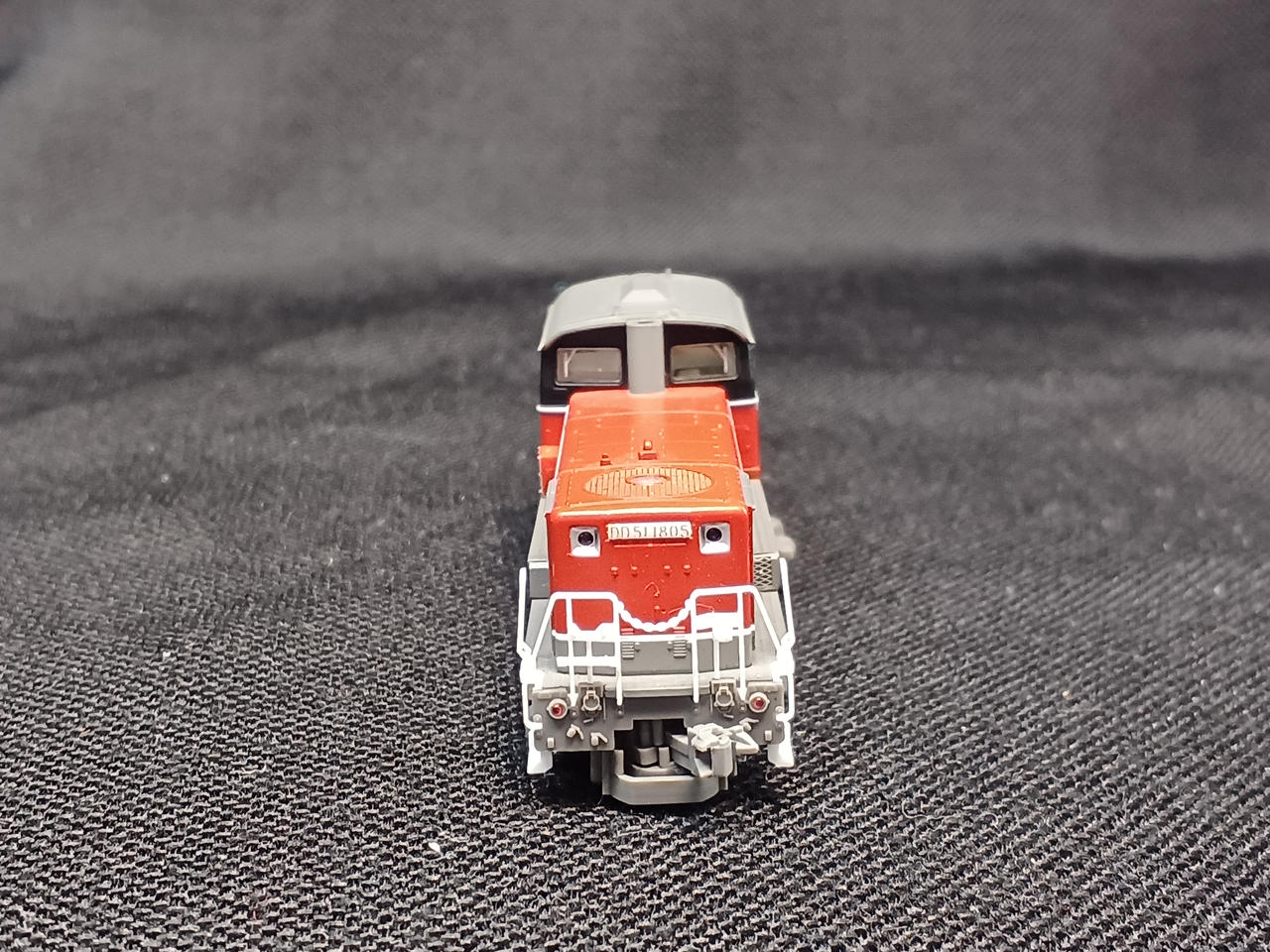 TOMIX JR DD51 Series Diesel Locomotive 2218 - Image 5