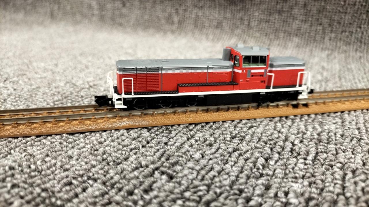 TOMIX JR DE10 1000 Class Diesel Locomotive (Cold Region Type / Takasaki Rolling Stock 2247) - Image 3