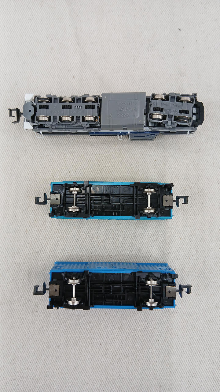 TOMIX JR DE10 / WAMU 80000 Series Freight Train Set 92404 - Image 5