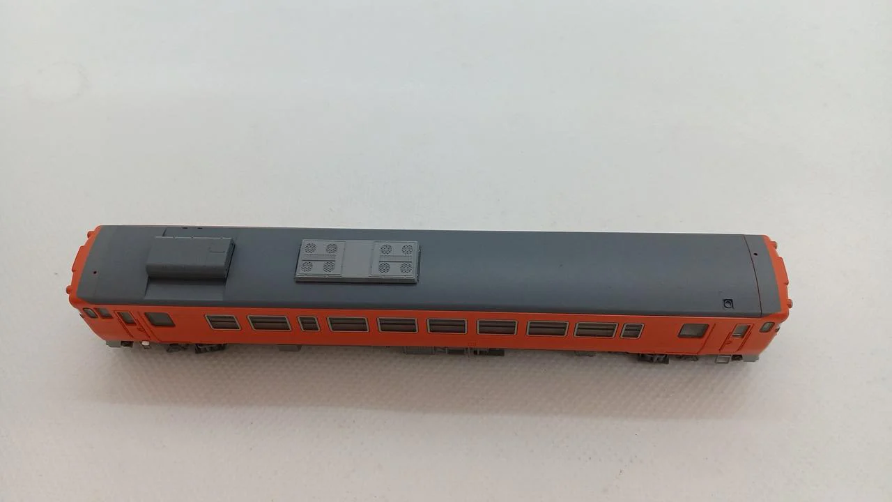 TOMIX JR Diesel Khaki KiHa 40 2000 Series 8454 (JR West Refurbished Vehicle, Metropolitan Area Colors) - Image 11