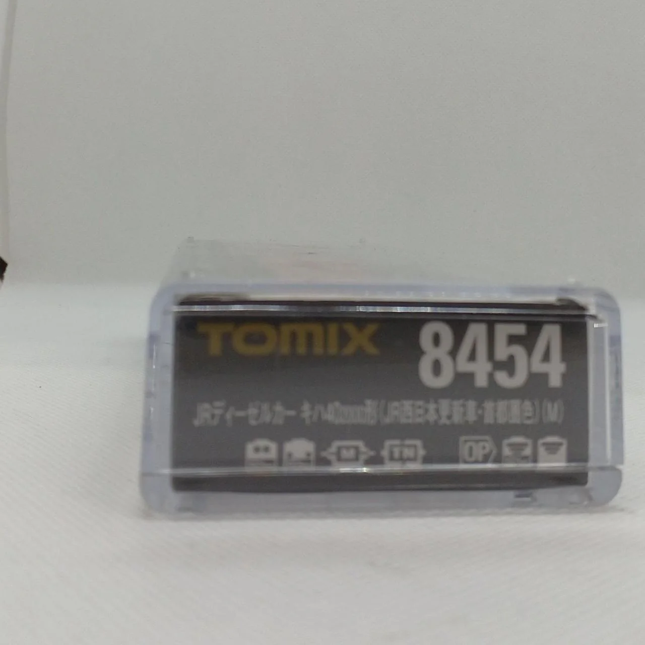 TOMIX JR Diesel Khaki KiHa 40 2000 Series 8454 (JR West Refurbished Vehicle, Metropolitan Area Colors) - Image 4