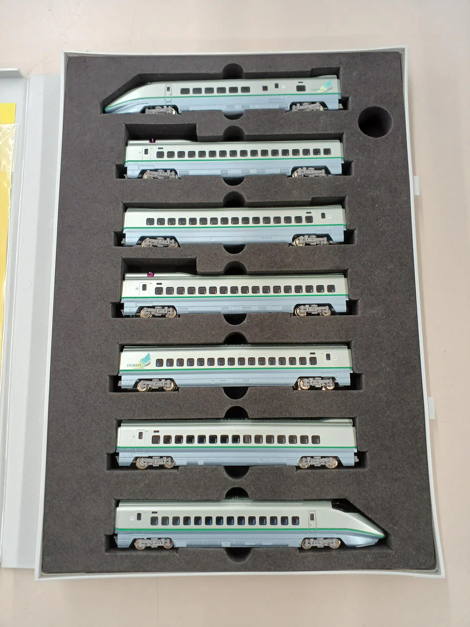 TOMIX JR E31000 Yamagata Shinkansen Tsubasa Set 92726 - Image 4