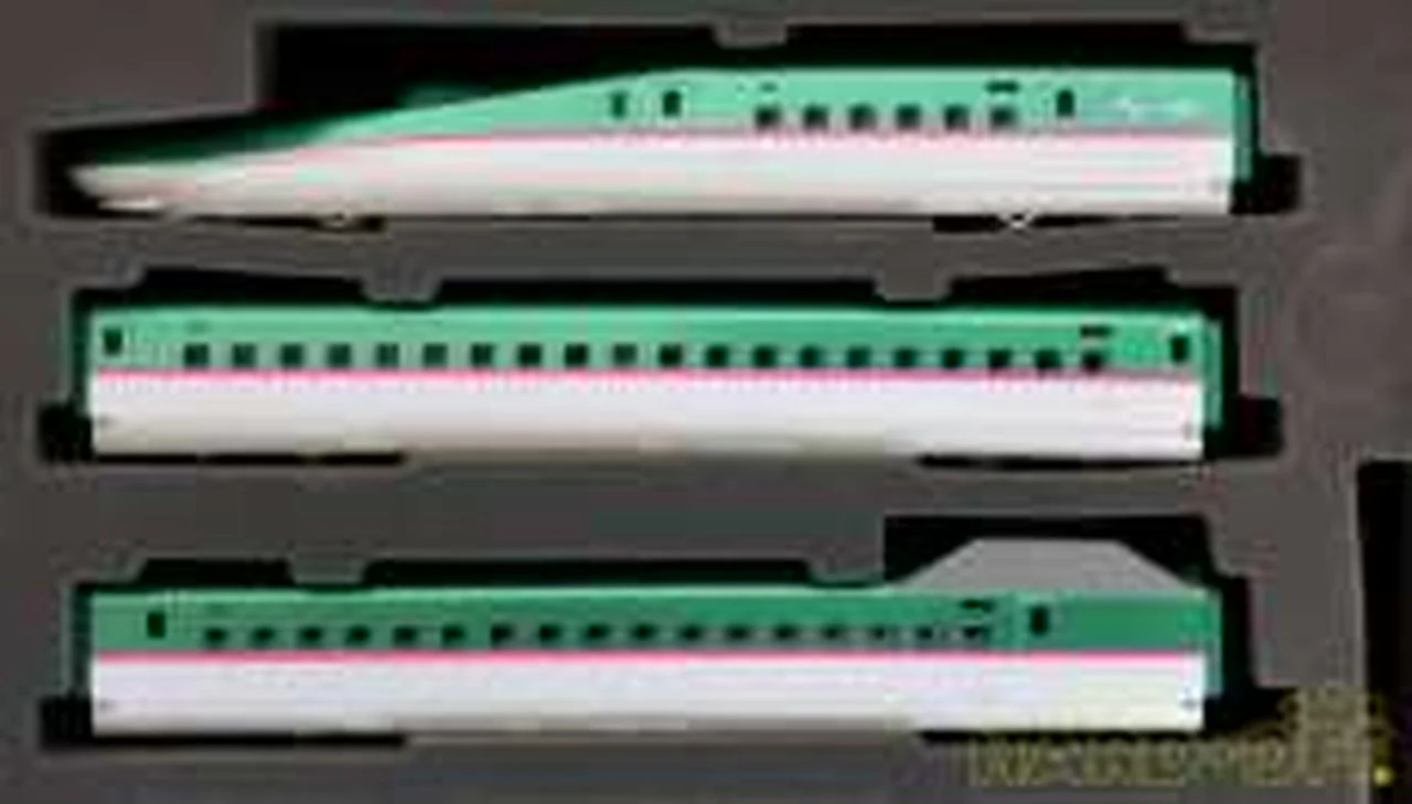TOMIX JR E5 Series Tohoku Shinkansen Hayabusa Basic Set 92501 - Image 4