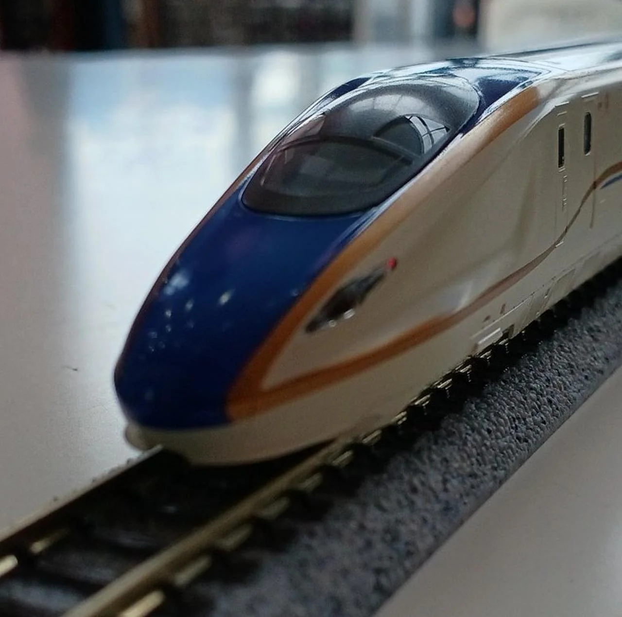 TOMIX JR E7 Series Hokuriku & Joetsu Shinkansen Basic Set E7 Series Kagayaki - Image 15