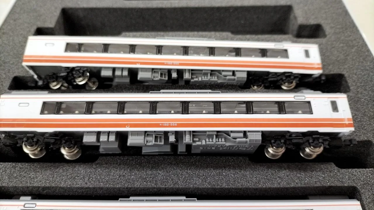 TOMIX JR KiHa 183 550 Series Limited Express Diesel Car 92619 - Image 12