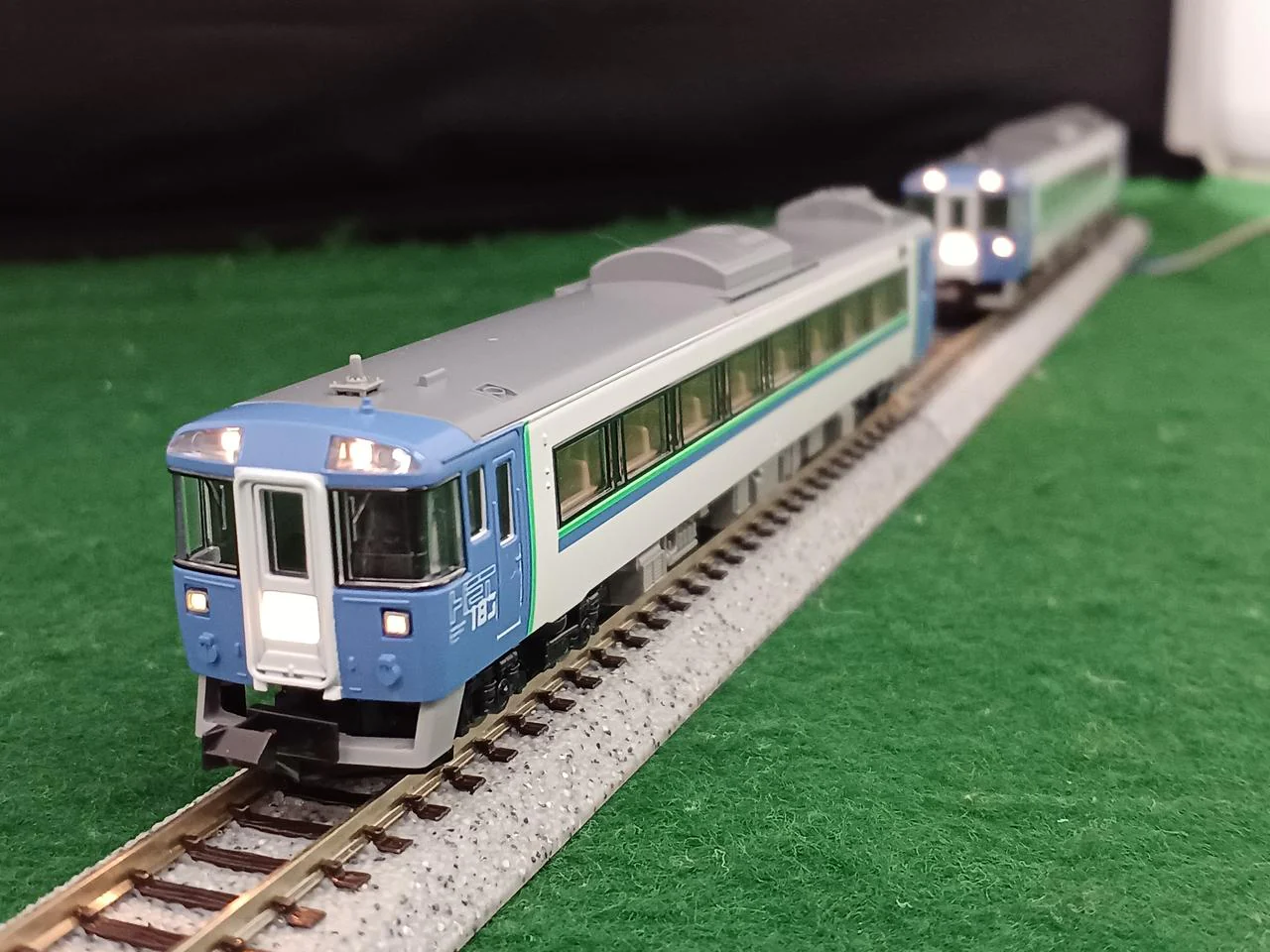 TOMIX JR KiHa 183 Diesel Car (HET) 4-Car Set 92782 - Image 11