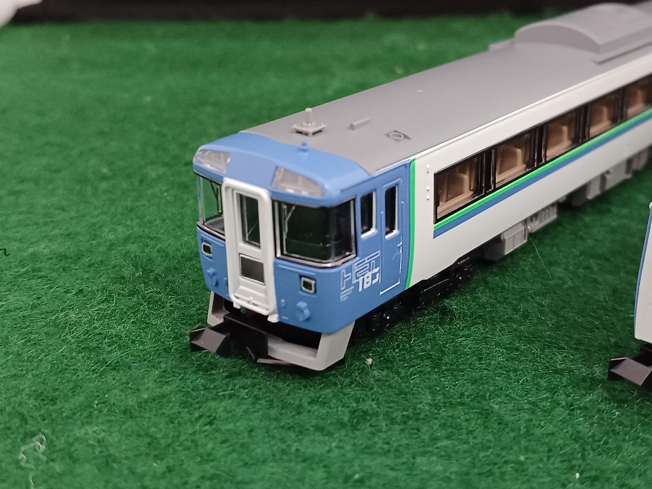 TOMIX JR KiHa 183 Diesel Car (HET) 4-Car Set 92782 - Image 9