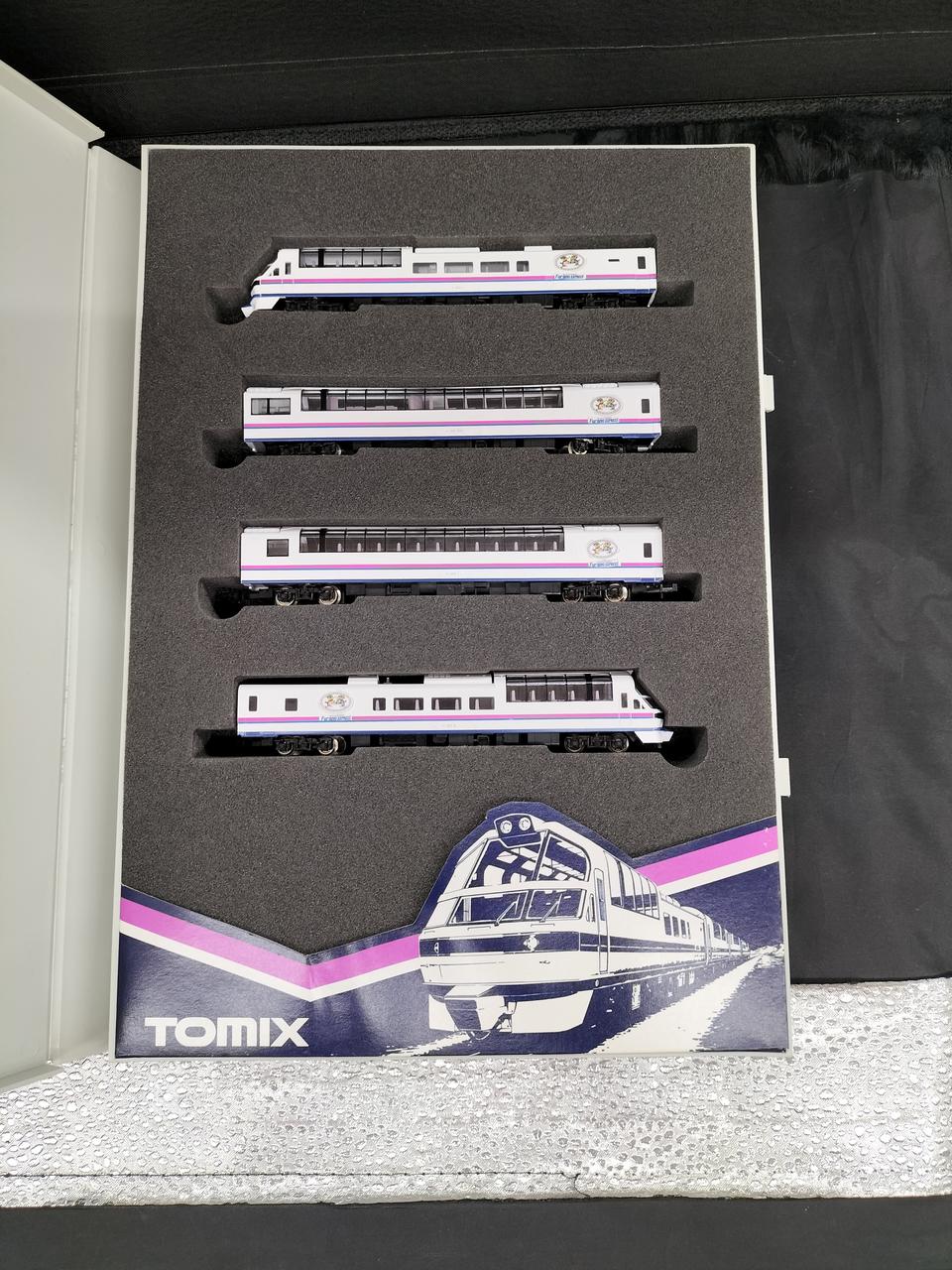 TOMIX JR KiHa 84, 83 Series Furano Express 92042 - Image 9