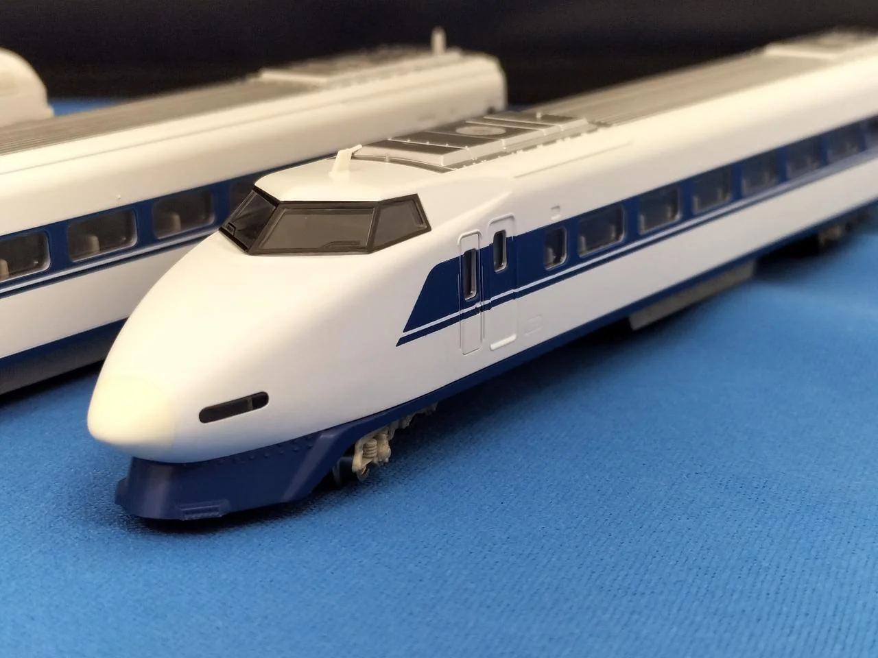 TOMIX JR100 Series (Mass Production Model) Tokaido & Sanyo Shinkansen Rolling Stock Set 92039 - Image 7