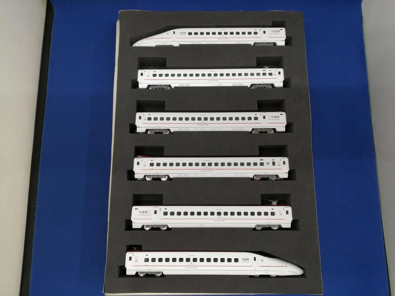 TOMIX Kyushu Shinkansen 800 Series Tsubame U005 Set 92935 - Image 3