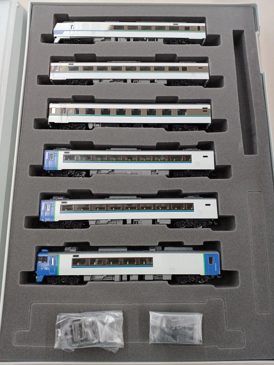 TOMIX Limited Express Diesel Car 92861 JR KiHa 183100 Series Limited Express Diesel Car - Image 5