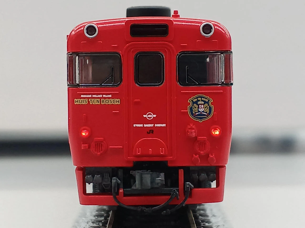 TOMIX Model Train JR KiHa 58 Series Diesel Car (Huis Ten Bosch) - Image 11